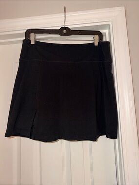 Women’s Black Active Skirt